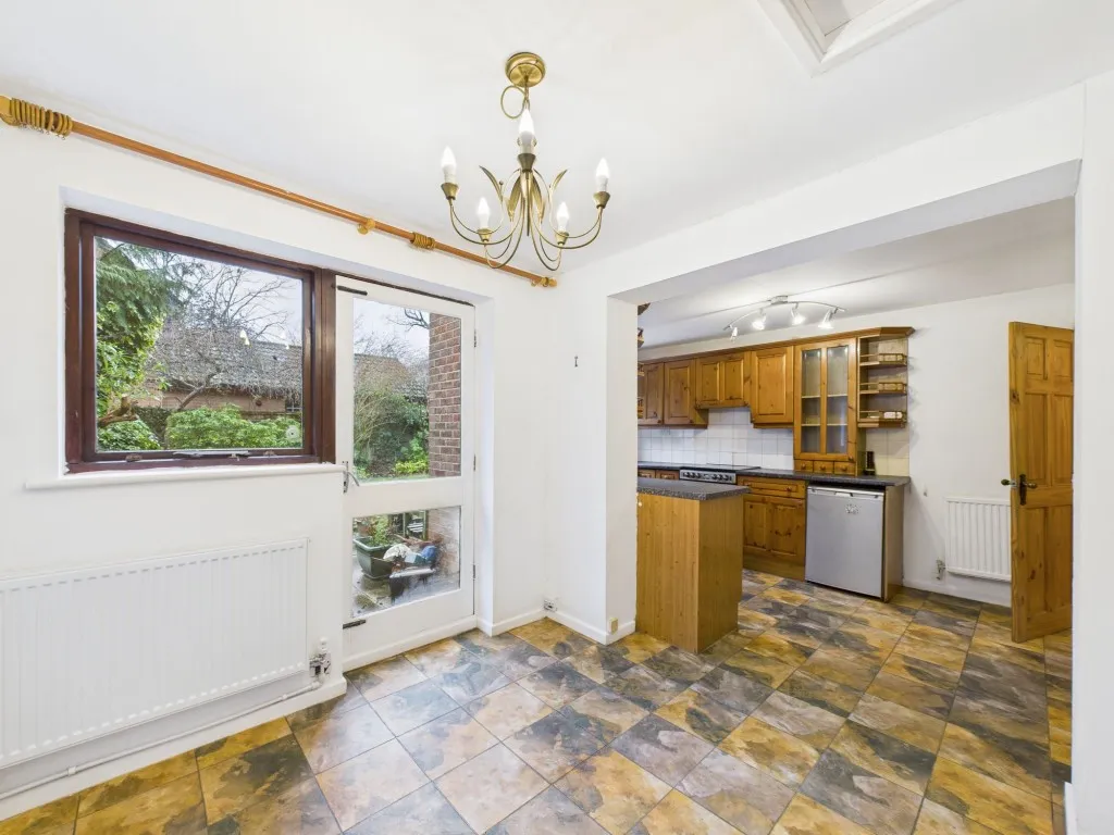 Cutbush Lane, Lower Earley, RG6, photo 3