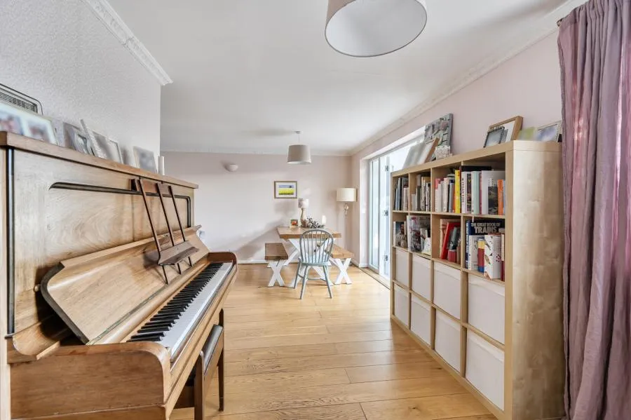 Glebe Rise, Kings Sutton, OX17, photo 5