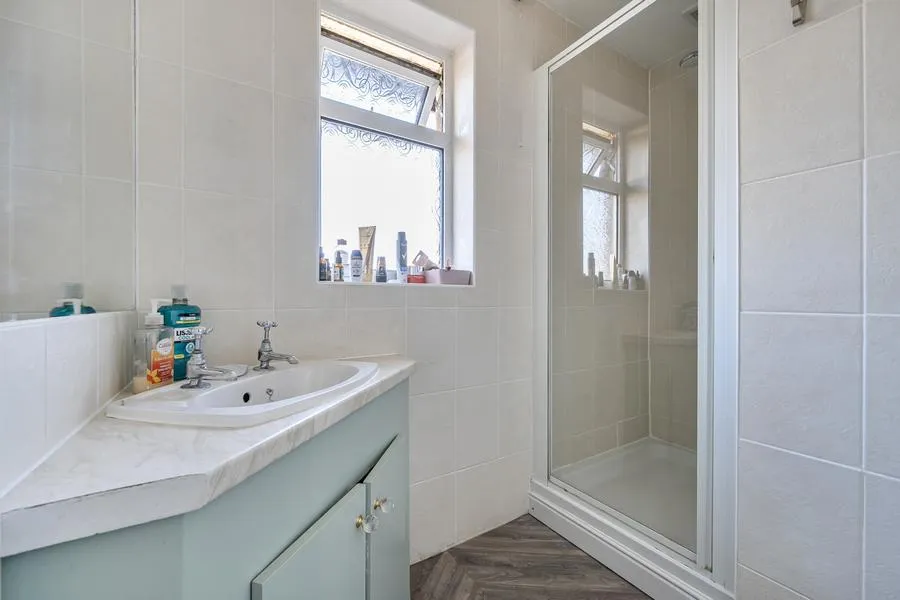 Glebe Rise, Kings Sutton, OX17, photo 16