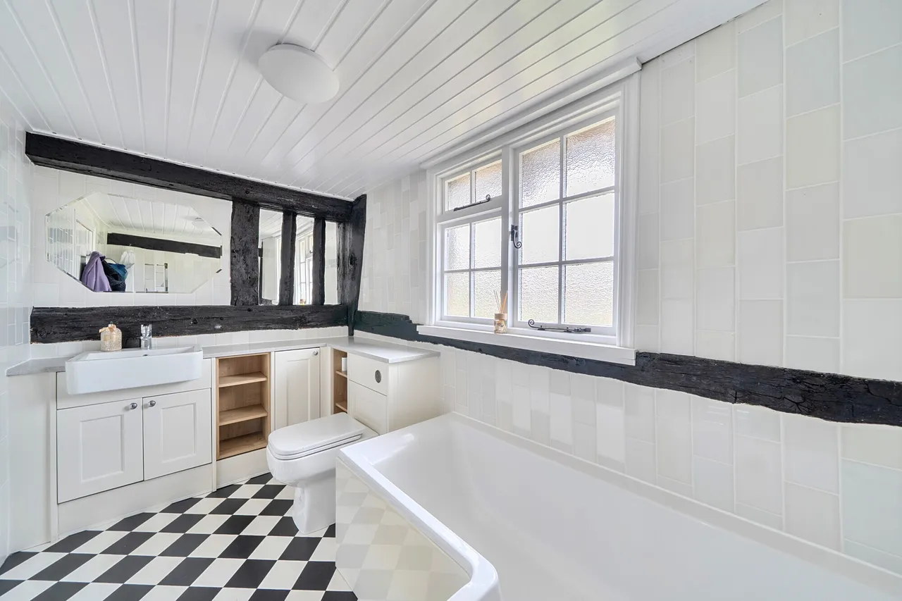Easteds Lane, Southwater, RH13, photo 6