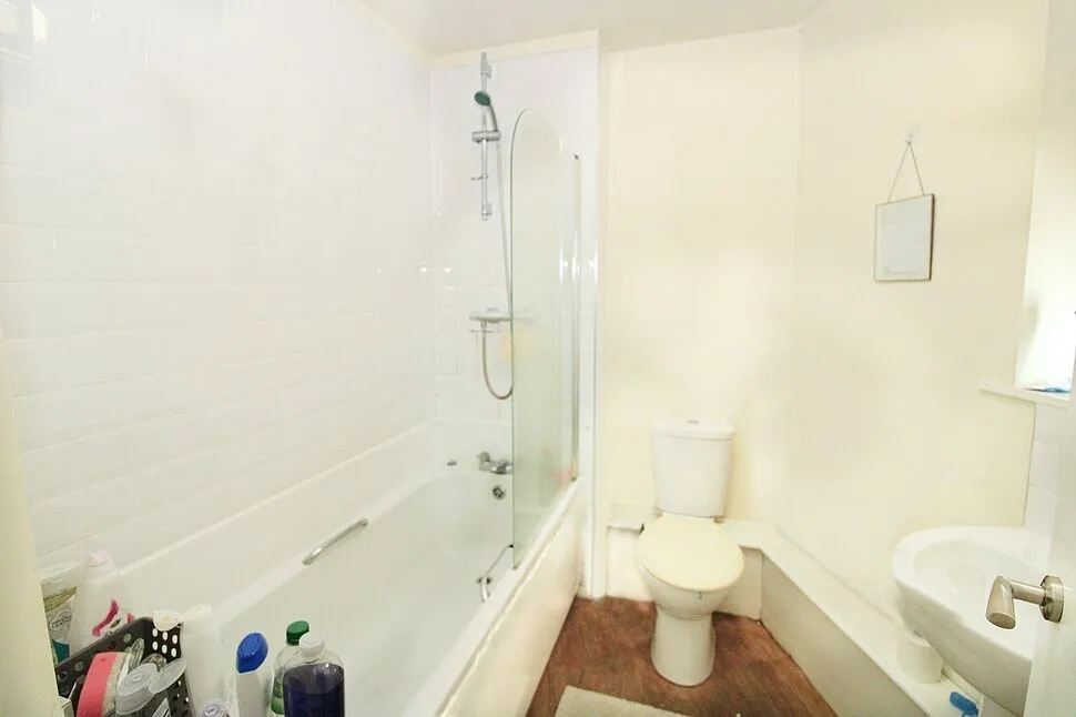 Hamnett Court, Birchwood, Cheshire, WA3, photo 5