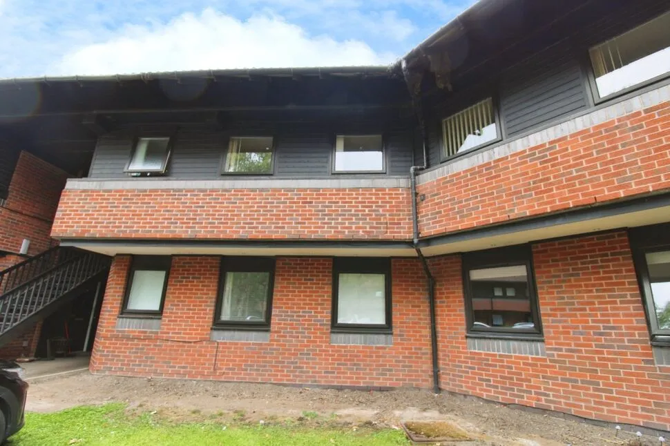 2 bed flat for sale — Hamnett Court, Birchwood, Cheshire, WA3