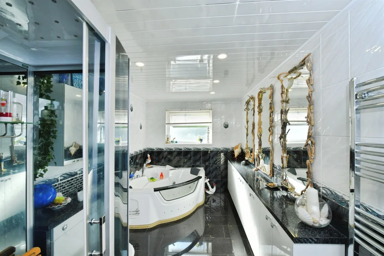Holly Park Close, Plymouth, PL5, photo 14