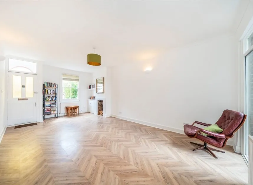 Braemar Road, Brentford, TW8, photo 2