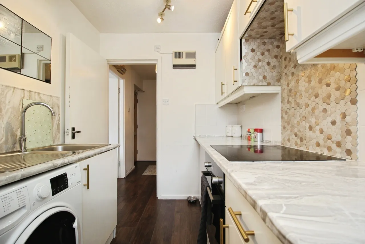 Navigation Walk, Leeds, West Yorkshire, LS10, photo 6