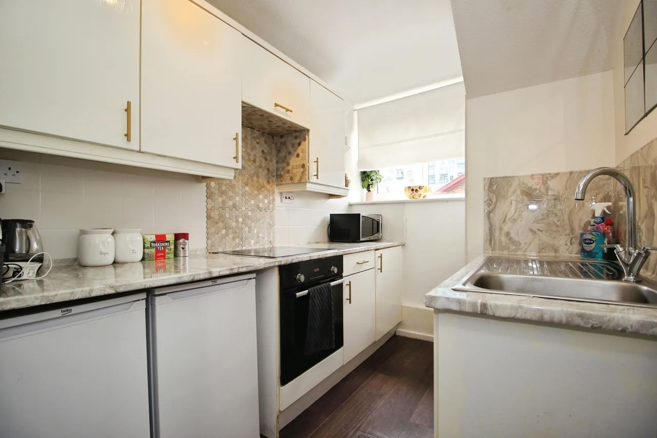 Navigation Walk, Leeds, West Yorkshire, LS10, photo 3
