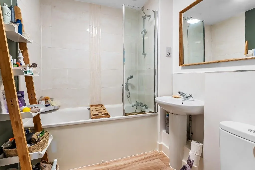 Breakspear Gardens, Beare Green, RH5, photo 7