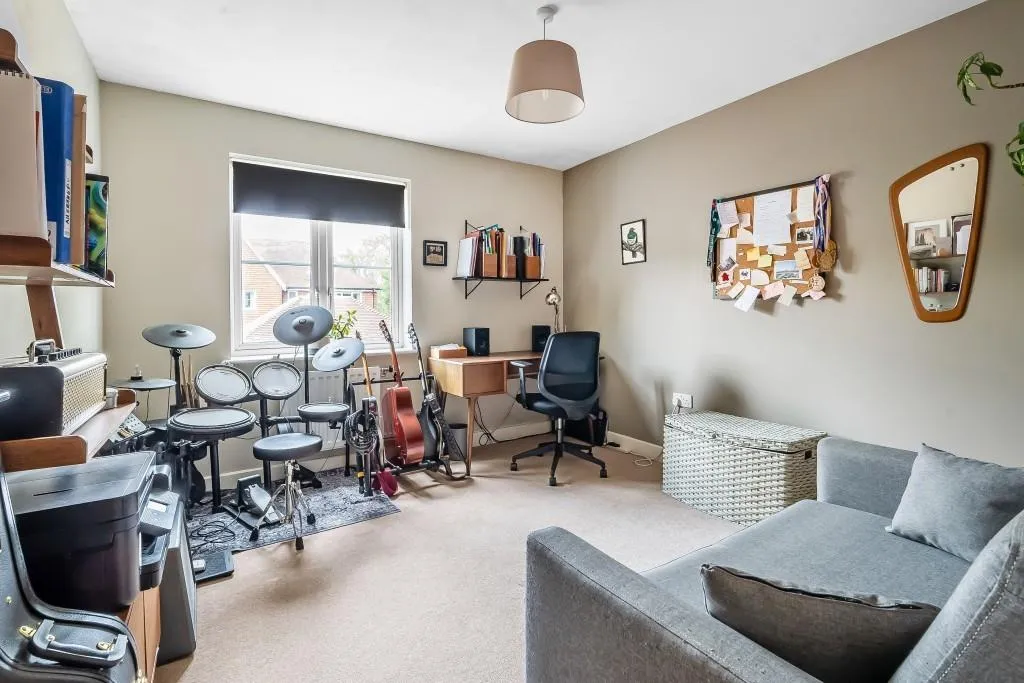 Breakspear Gardens, Beare Green, RH5, photo 8