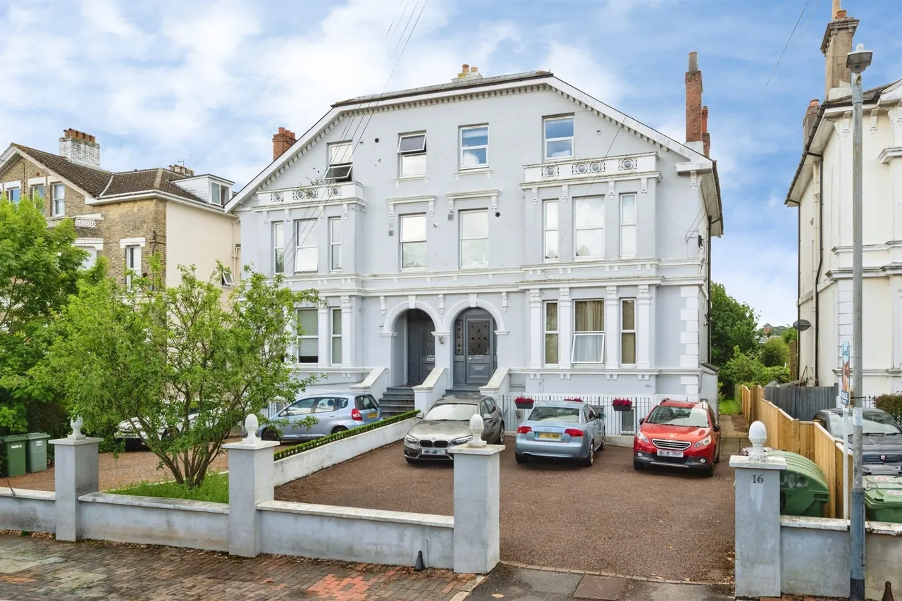 1 bed flat for sale — Queens Road, Tunbridge Wells