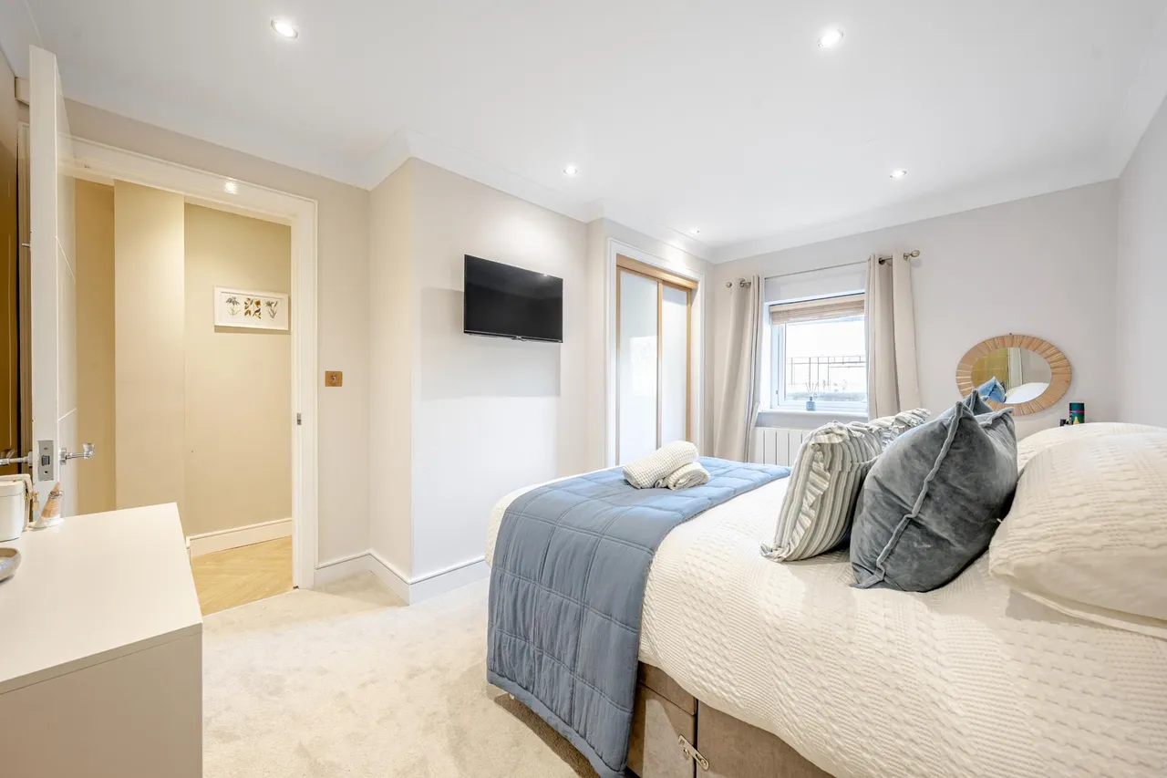 The Hall, Allerton Hill, LS7, photo 15
