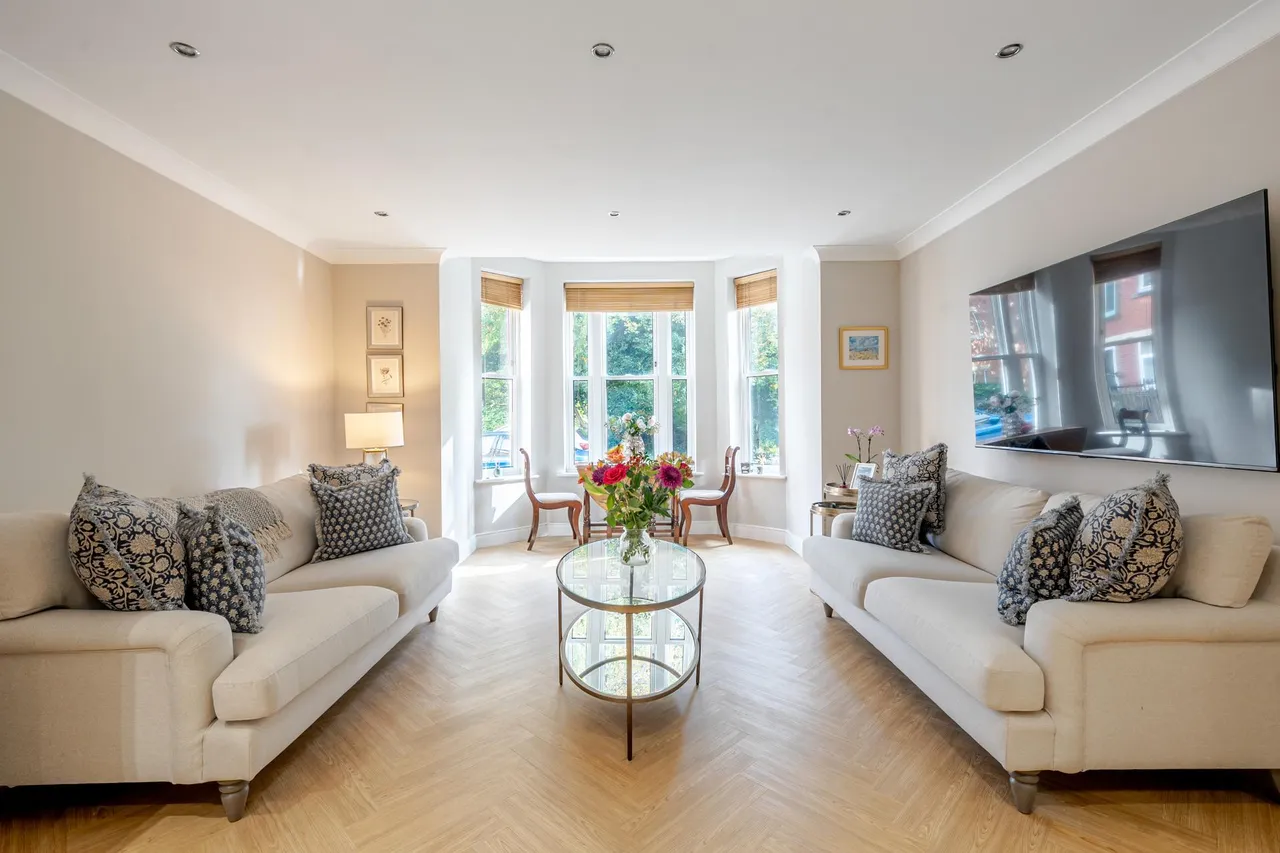 The Hall, Allerton Hill, LS7, photo 4
