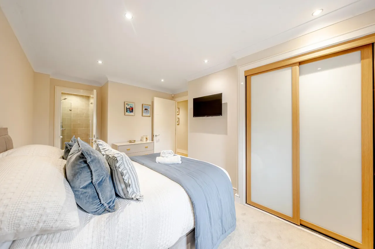 The Hall, Allerton Hill, LS7, photo 13