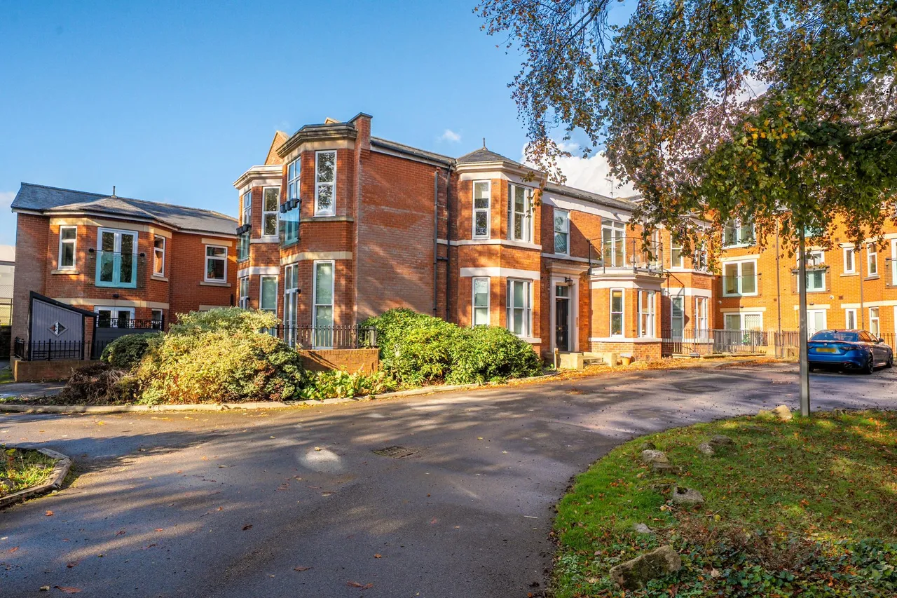 The Hall, Allerton Hill, LS7, photo 27