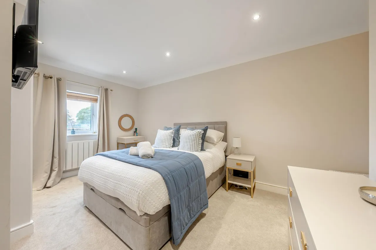 The Hall, Allerton Hill, LS7, photo 12