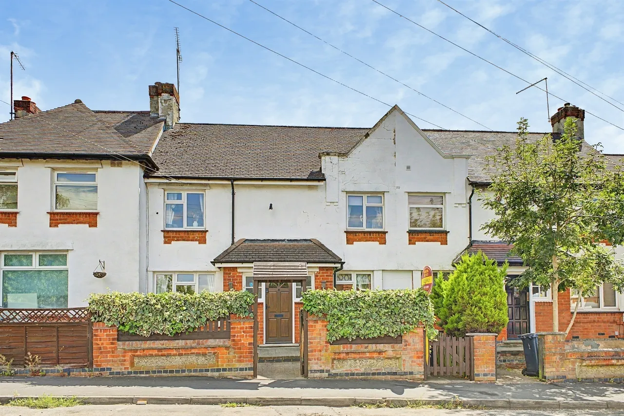 2 bed house for sale — Wallace Road, Northampton