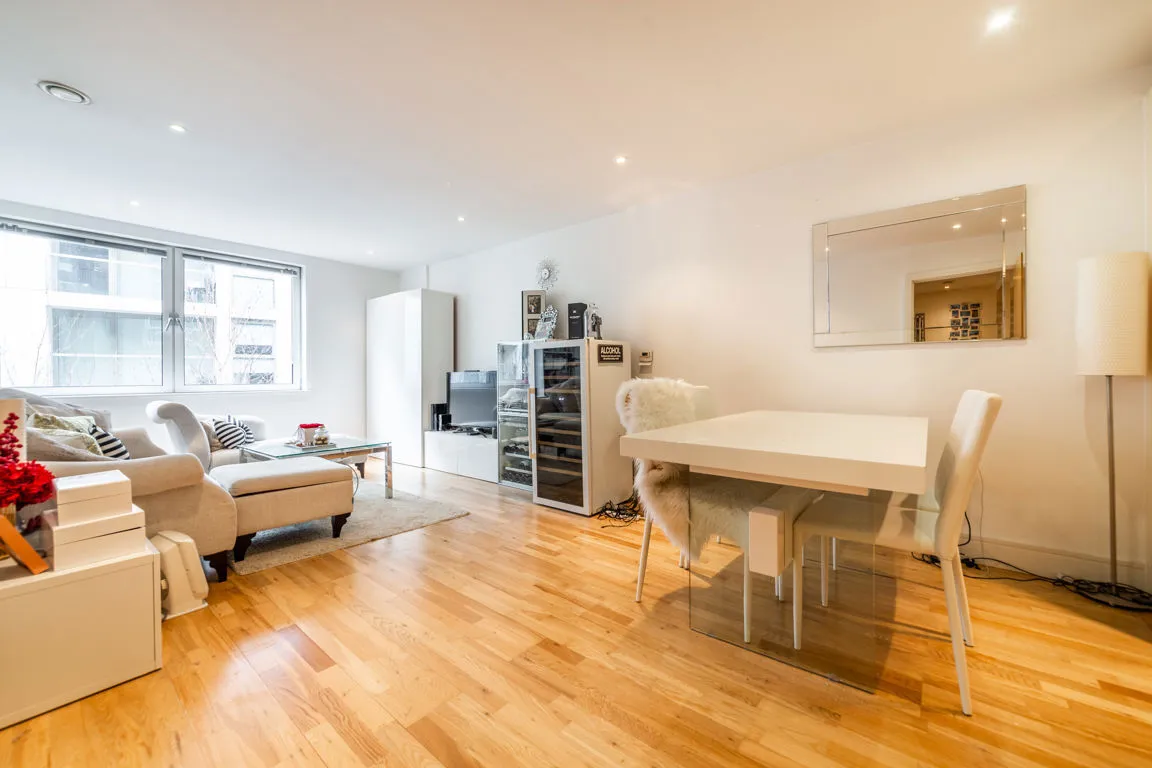 2 bed flat to rent — Indescon Square, Canary Wharf