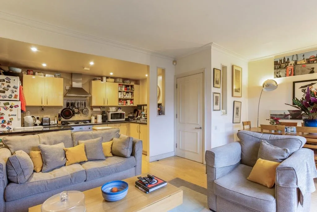 Archway Mews, London, SW15, photo 4