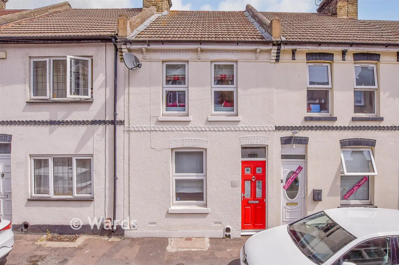 3 bed house for sale, Salisbury Road, Chatham, ME4