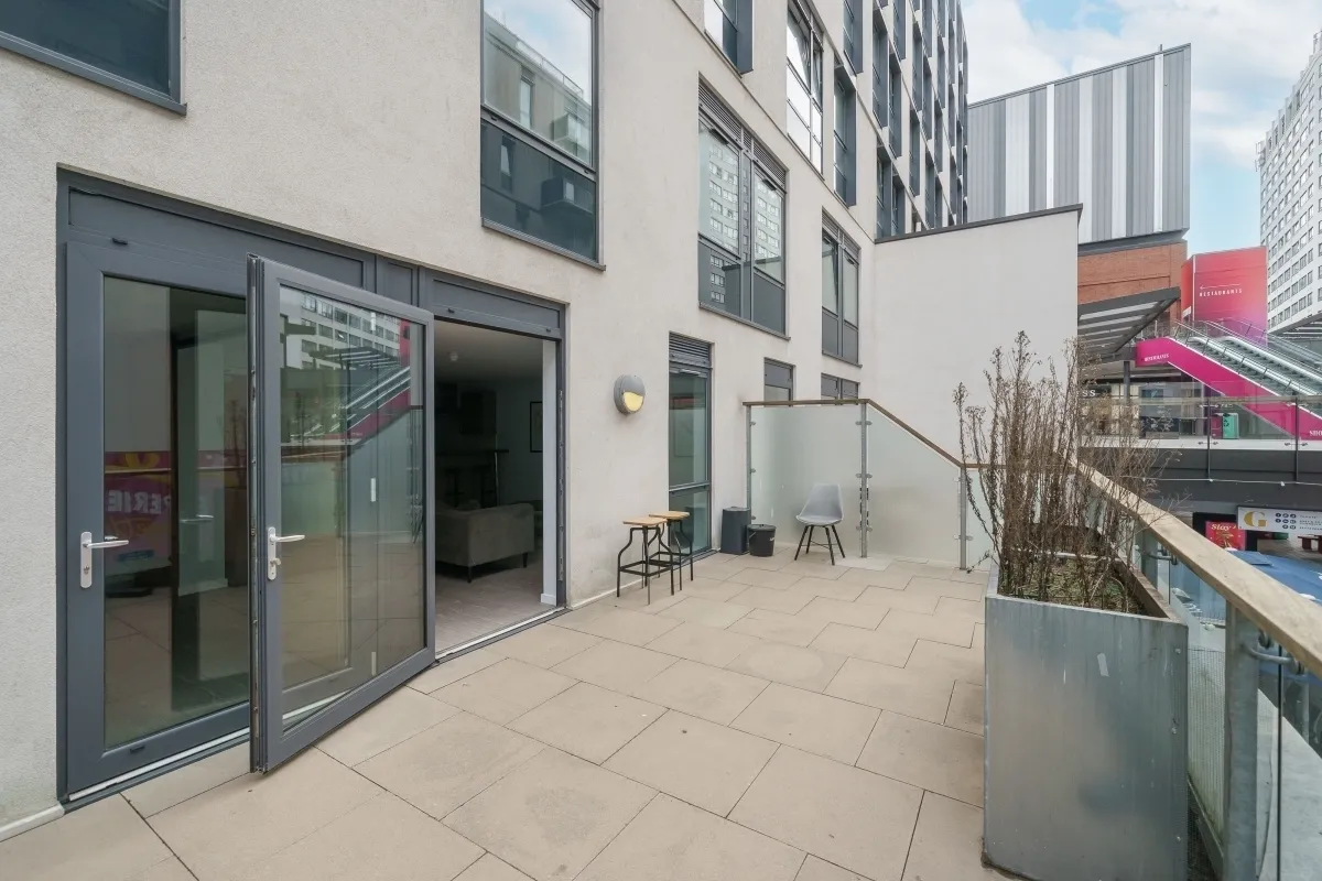 Lakeside Way, Wembley, HA9, photo 2