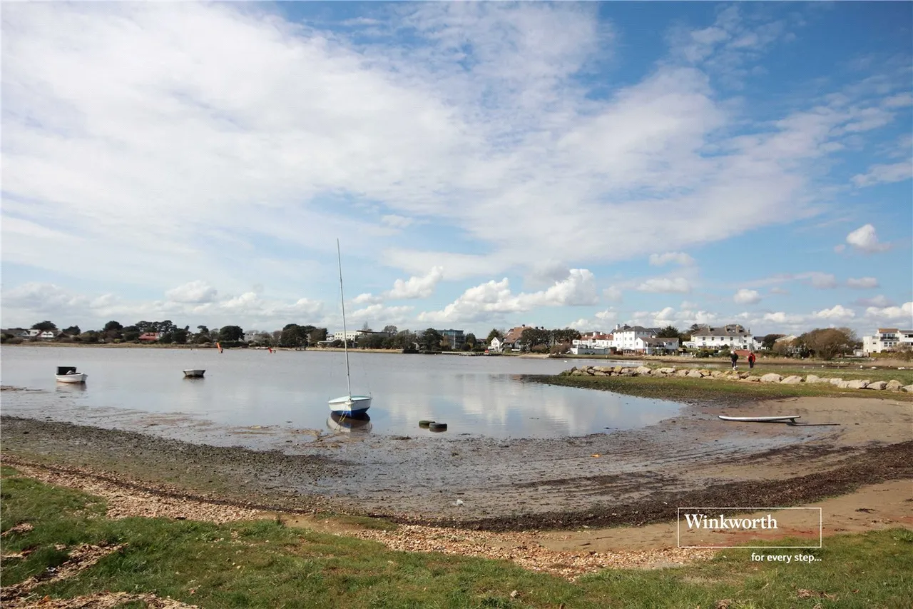 Anchor Close, Christchurch, Dorset, BH23, photo 9