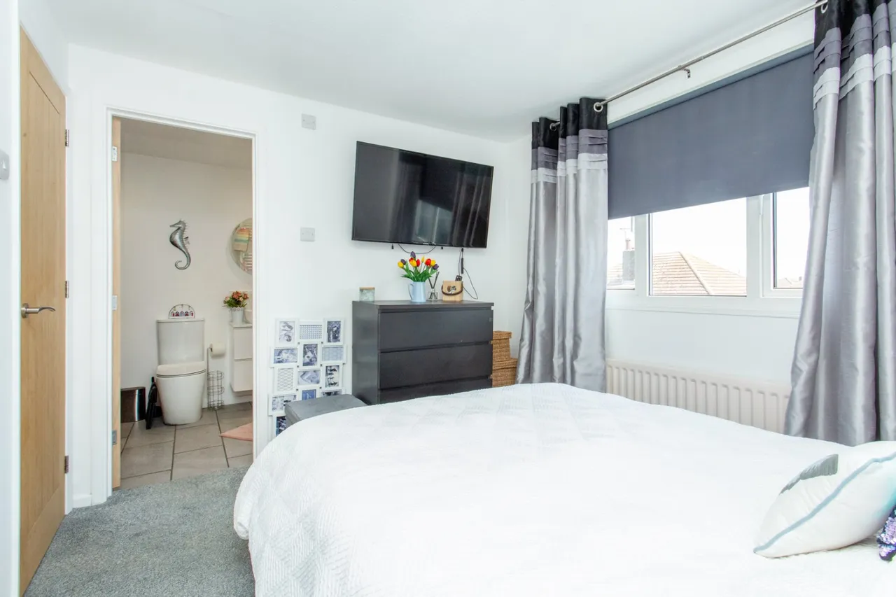 Russell Drive, Whitstable, CT5, photo 12