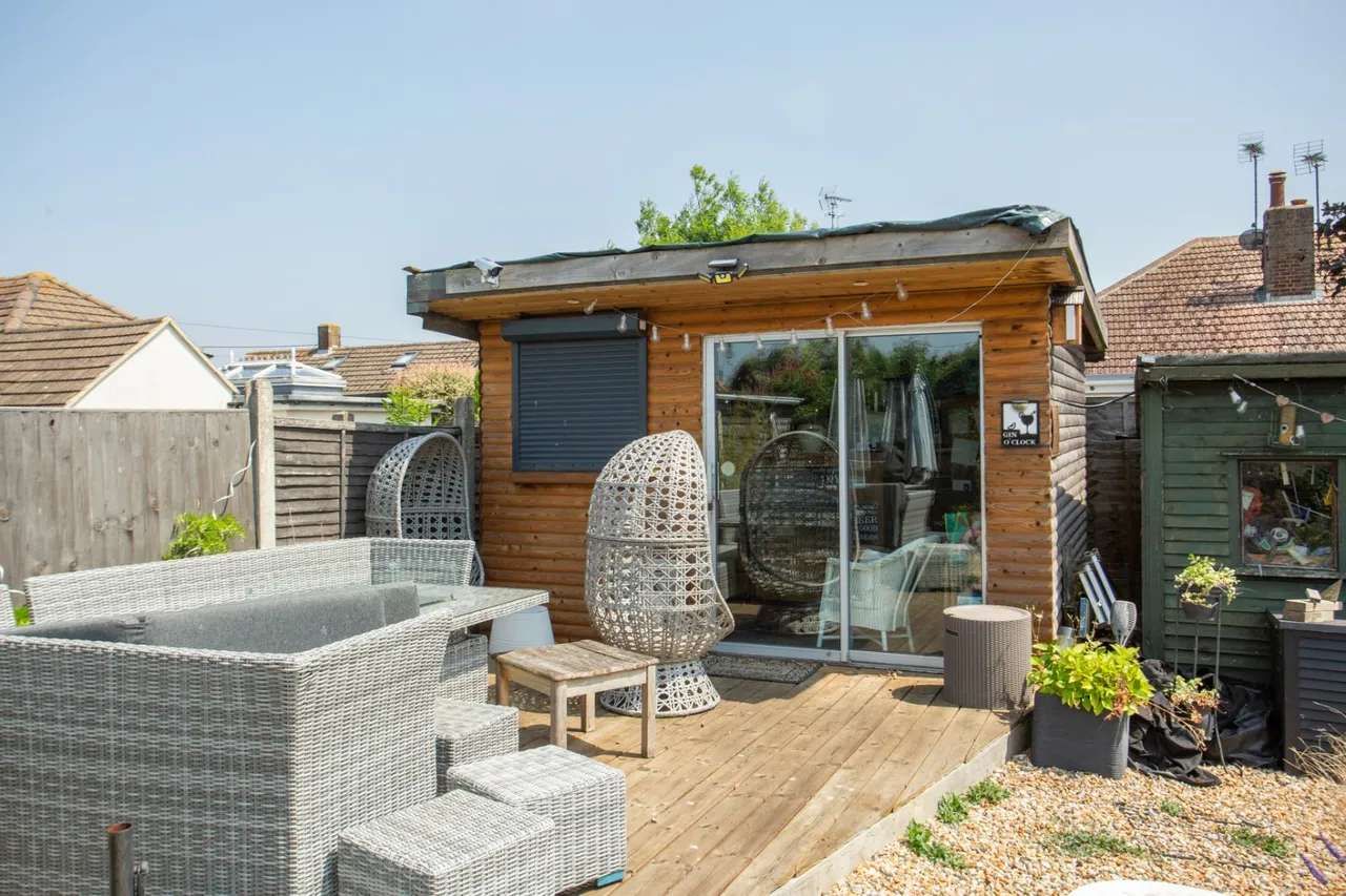 Russell Drive, Whitstable, CT5, photo 18