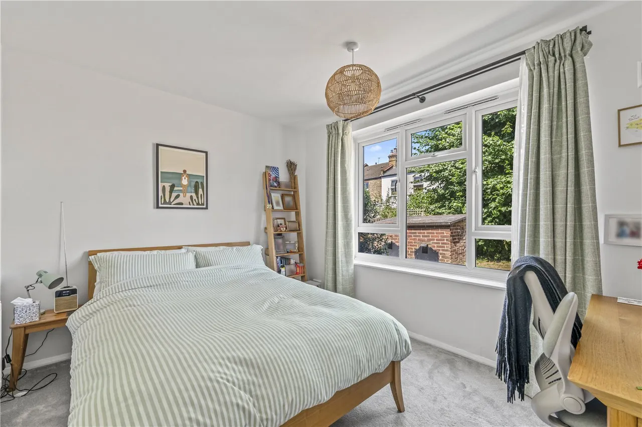 Beaulieu Close, East Twickenham, TW1, photo 8