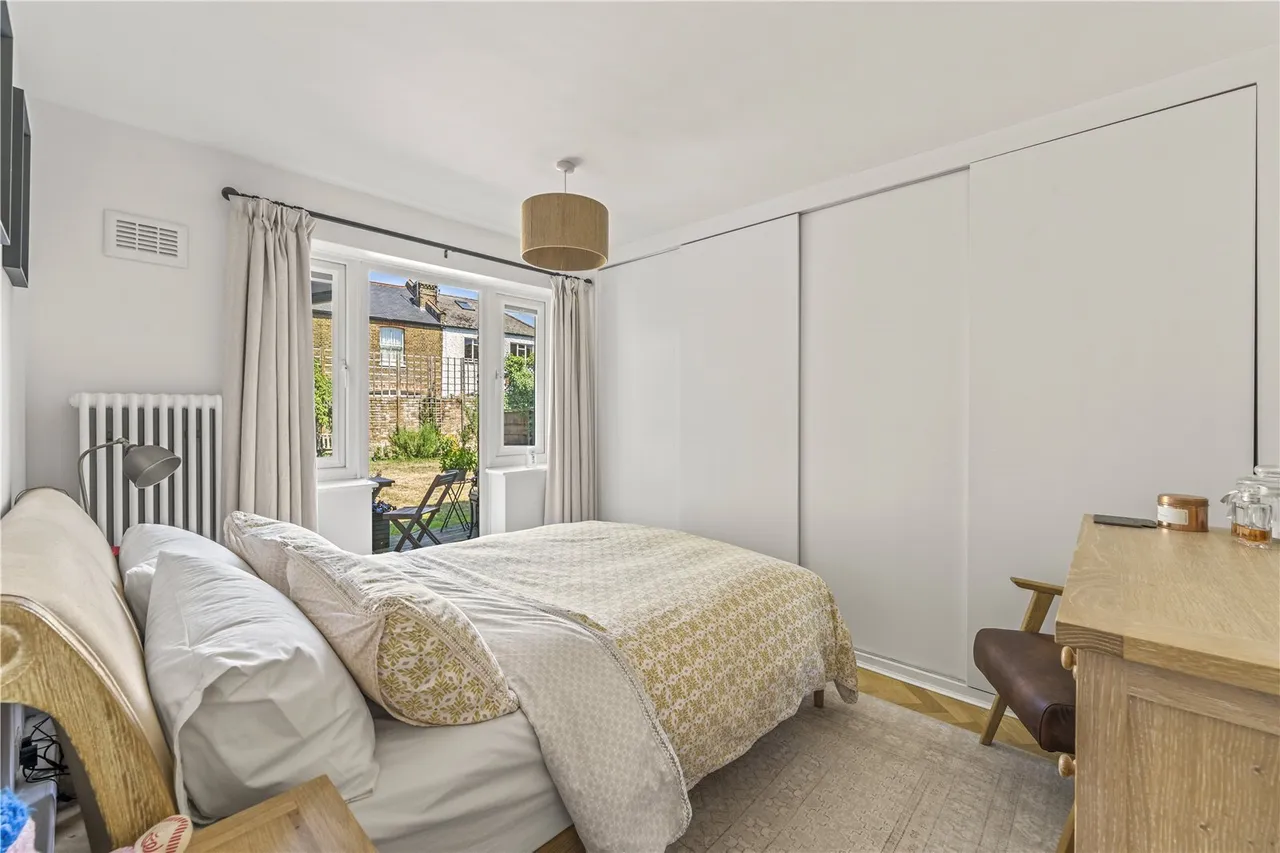 Beaulieu Close, East Twickenham, TW1, photo 6