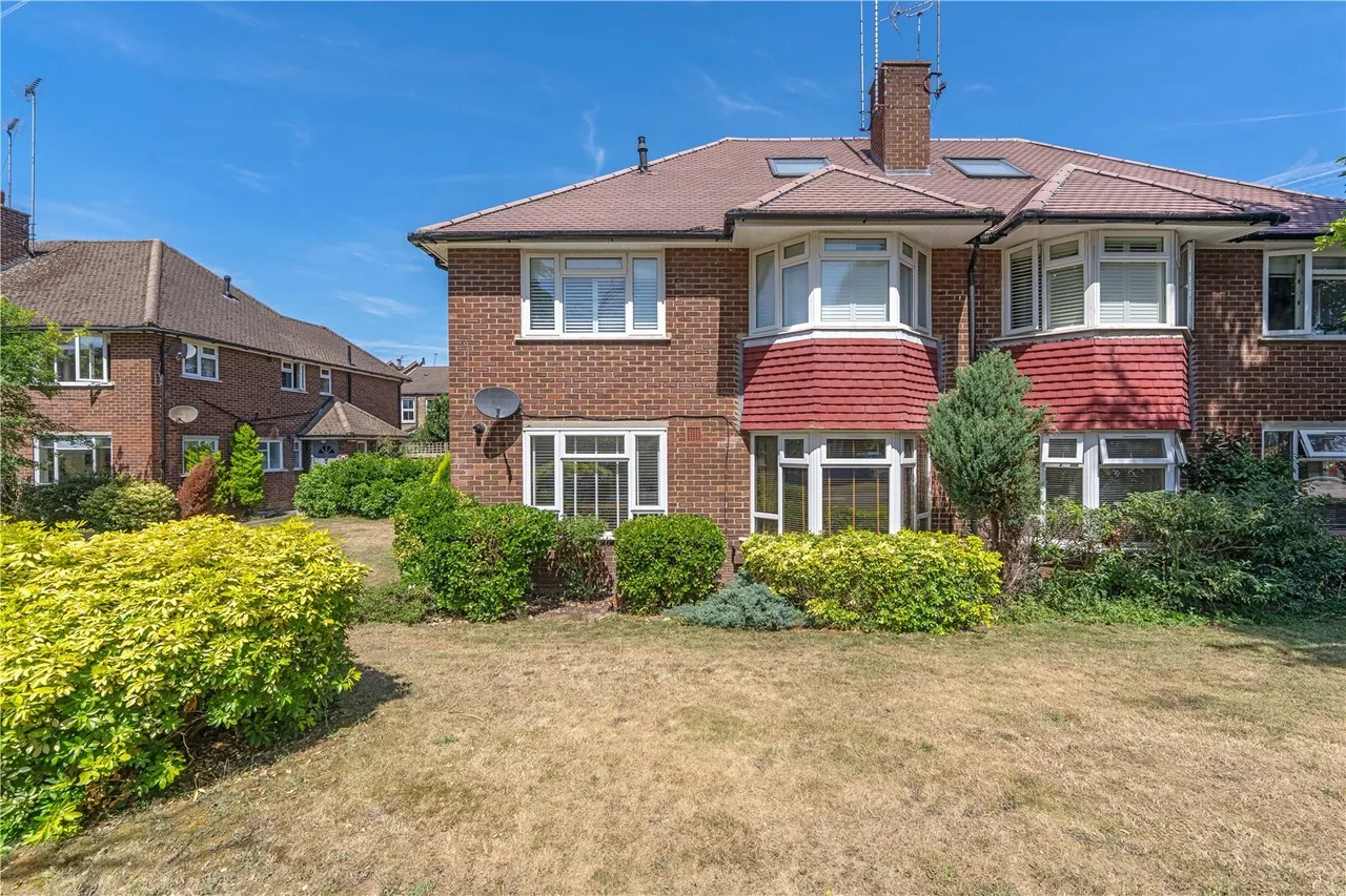 2 bed flat for sale, Beaulieu Close, East Twickenham, TW1