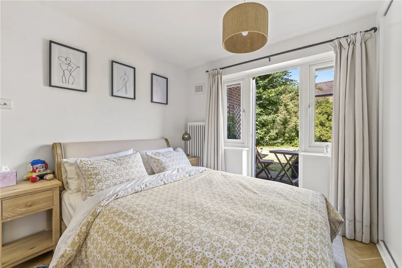 Beaulieu Close, East Twickenham, TW1, photo 7