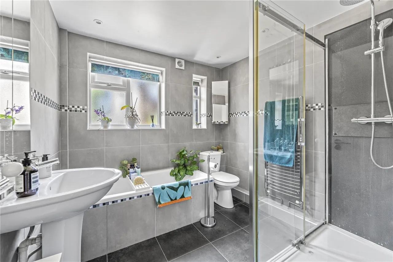 Beaulieu Close, East Twickenham, TW1, photo 9