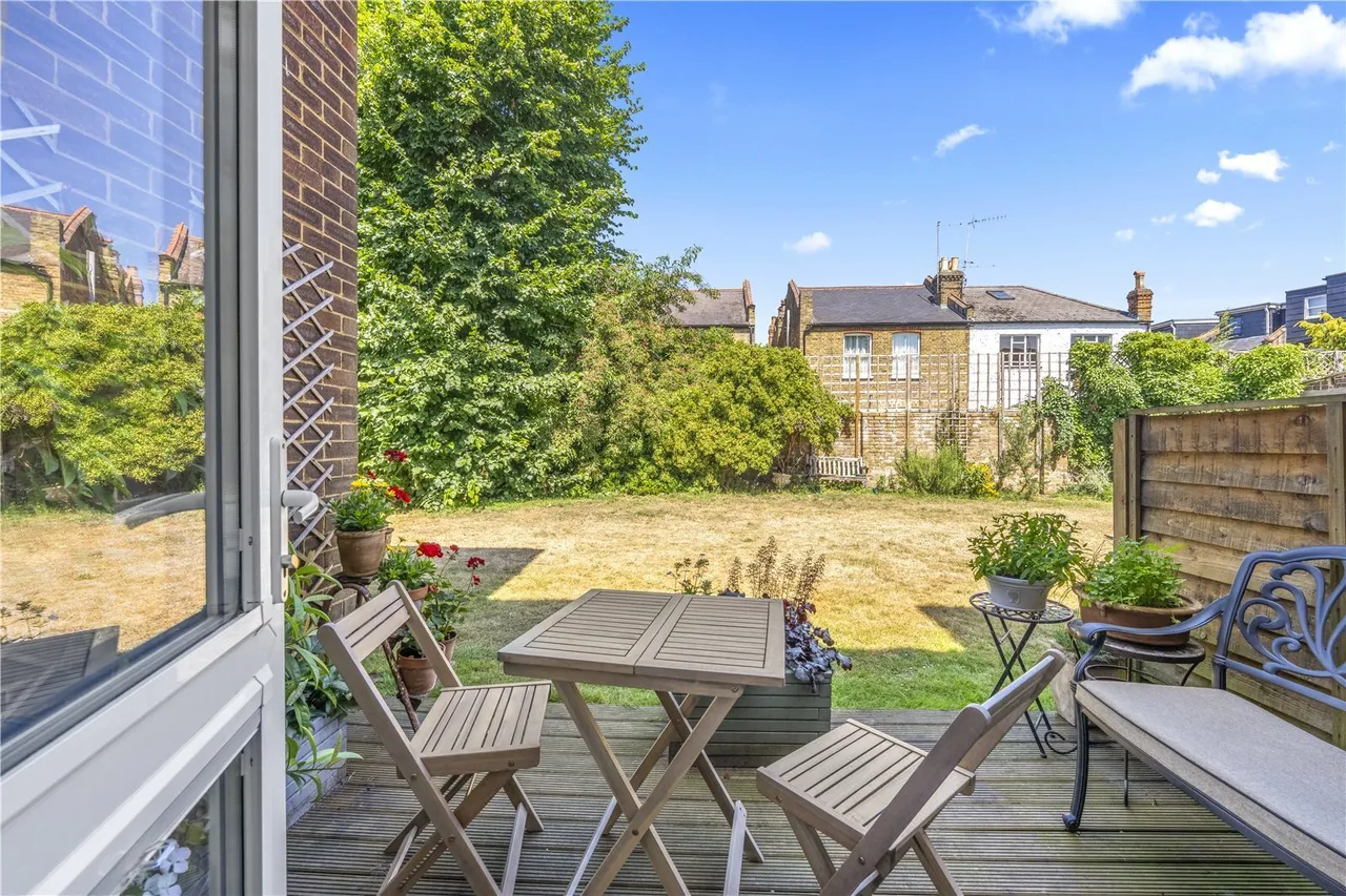 Beaulieu Close, East Twickenham, TW1, photo 10