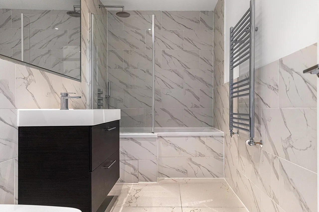 Hillview, London, SW20, photo 5