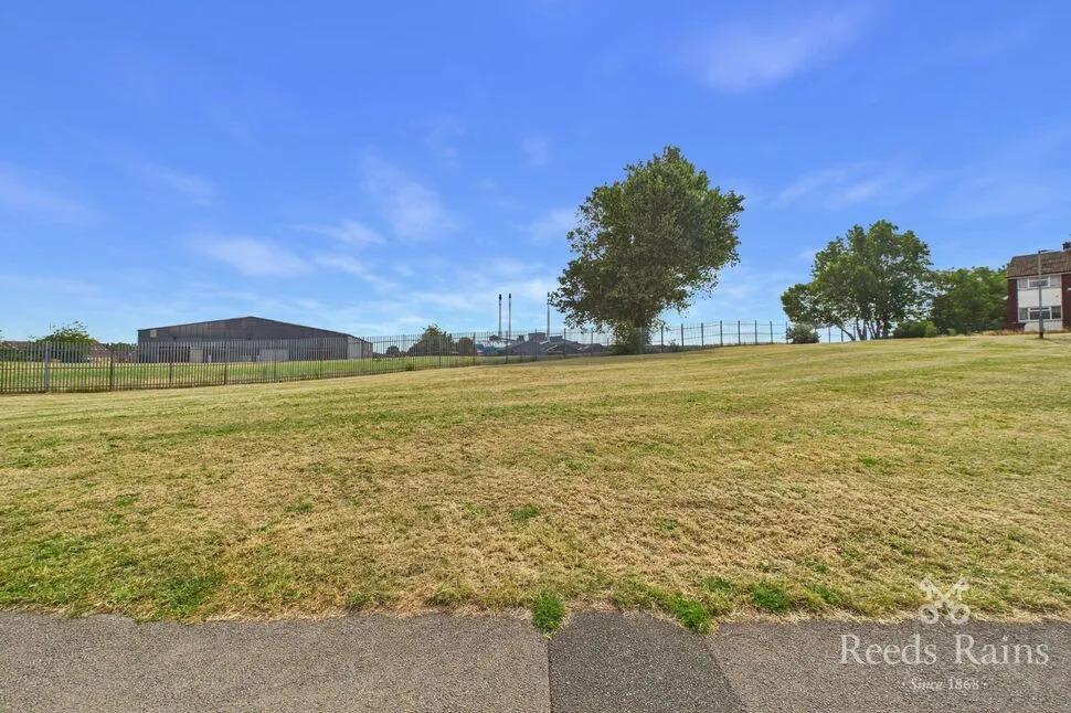 Poplar Grove, Knottingley, West Yorkshire, WF11, photo 12