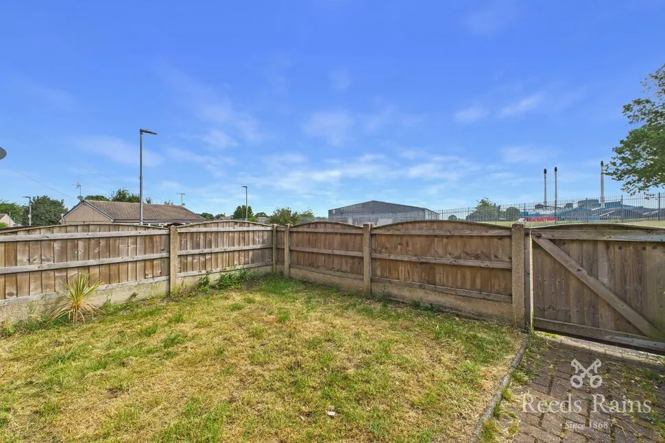 Poplar Grove, Knottingley, West Yorkshire, WF11, photo 11