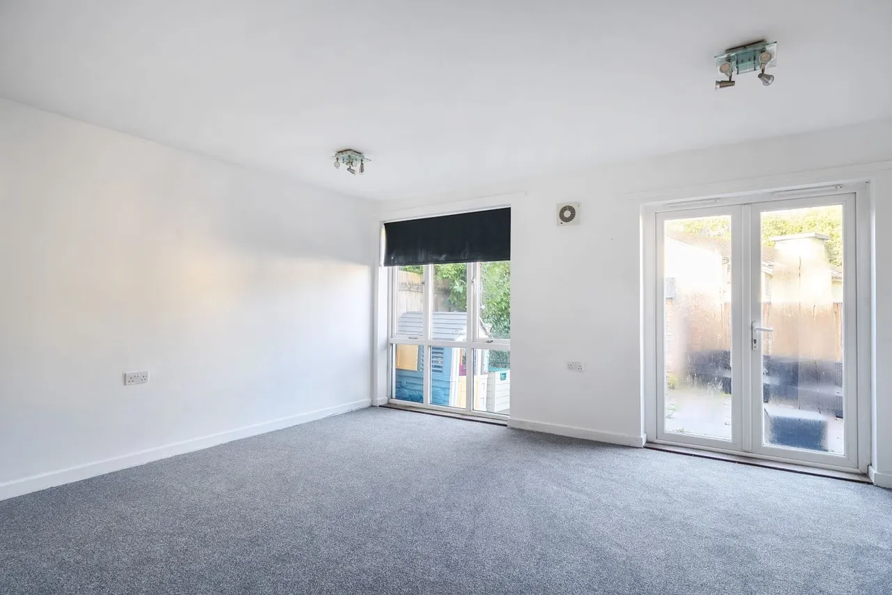Aspen Grove, Fremington, EX31, photo 4