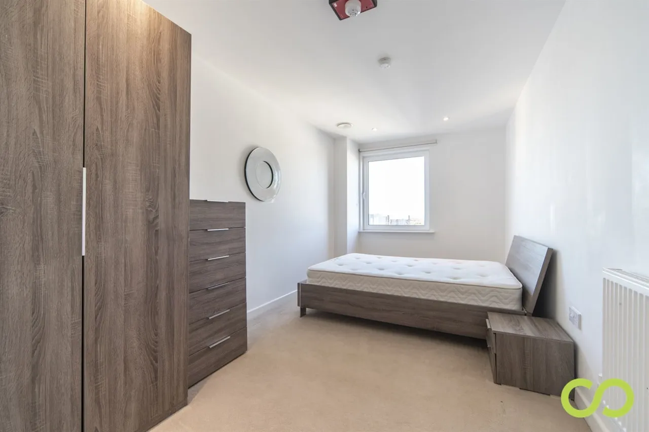 1 Buckingham Gardens, Slough, SL1 1AY, photo 7