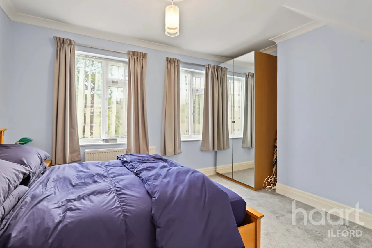 Rochester Gardens, Ilford, IG1, photo 23