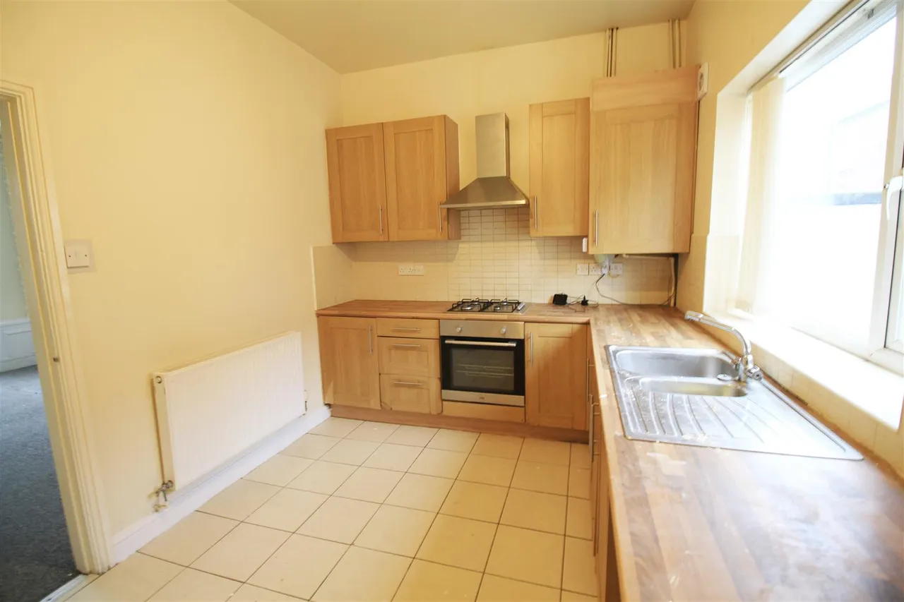 Rutland Street, Ashton-Under-Lyne, photo 4