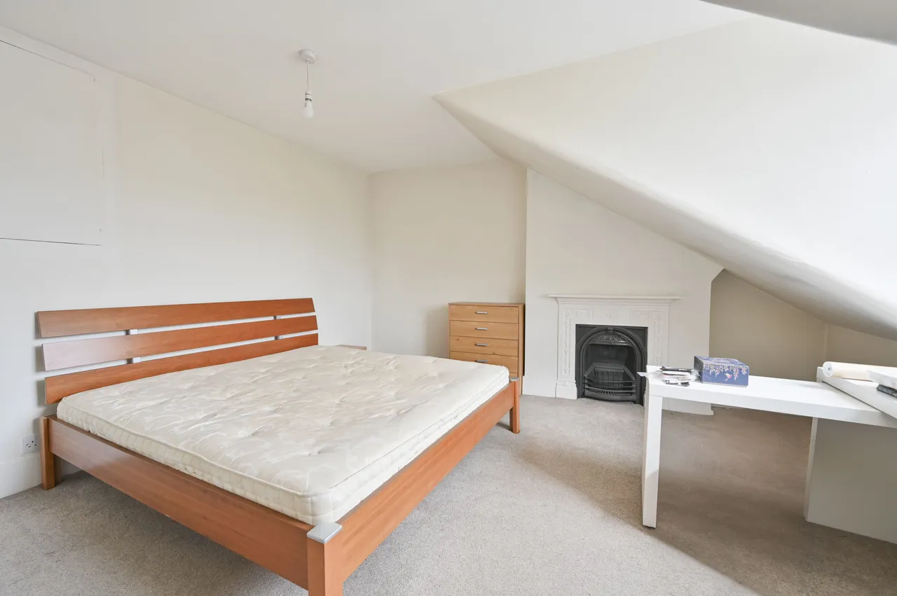 Top Floor, 2 Veronica Road, London, photo 4