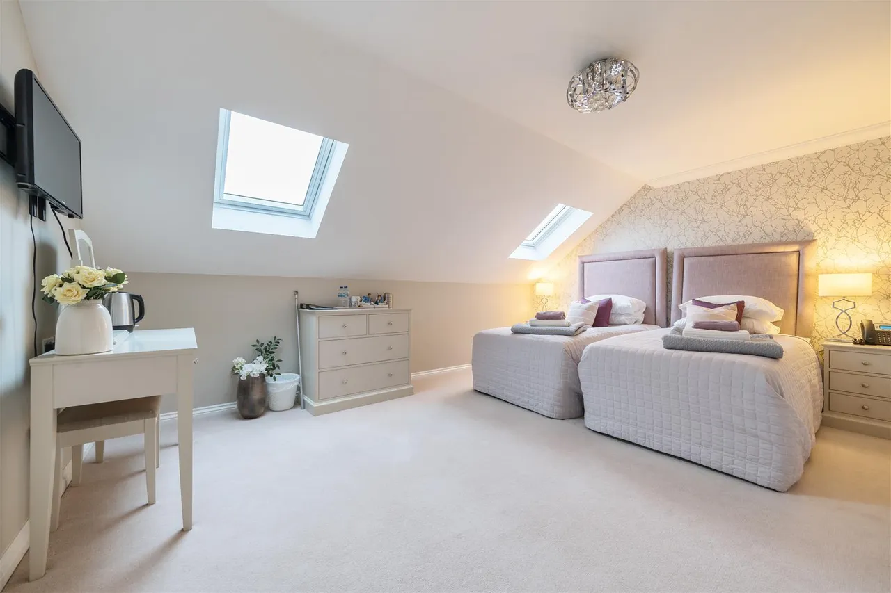 North Close, Lymington, SO41, photo 16