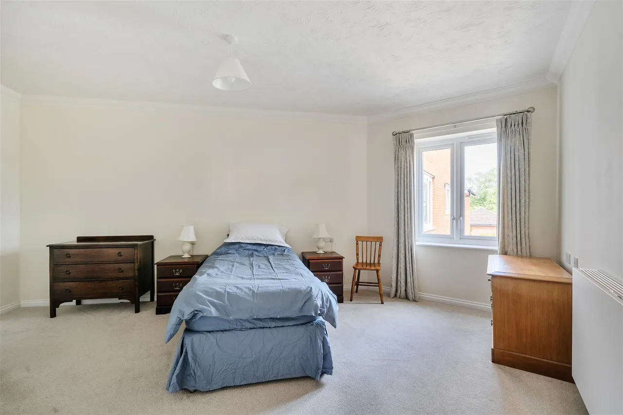 North Close, Lymington, SO41, photo 8
