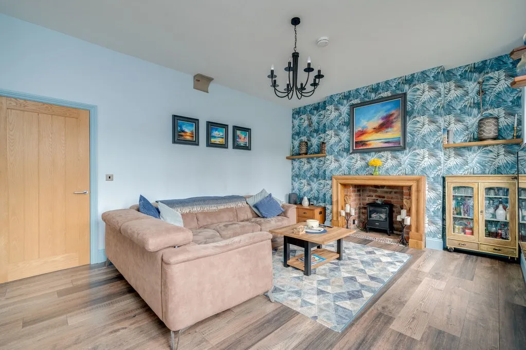 Kirkgate Birstall, Batley WF17 9HE, photo 5
