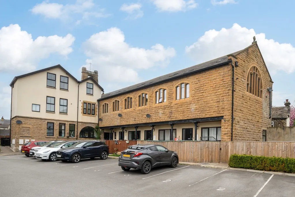 Kirkgate Birstall, Batley WF17 9HE, photo 16
