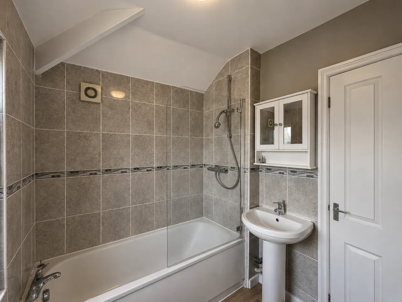 Ty Isaf Park Crescent, Risca, NP11, photo 5