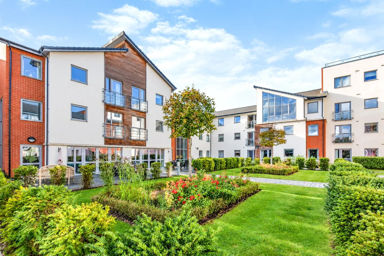 1 bed flat for sale — Kings Place, Fleet, Hampshire, GU51 3FS