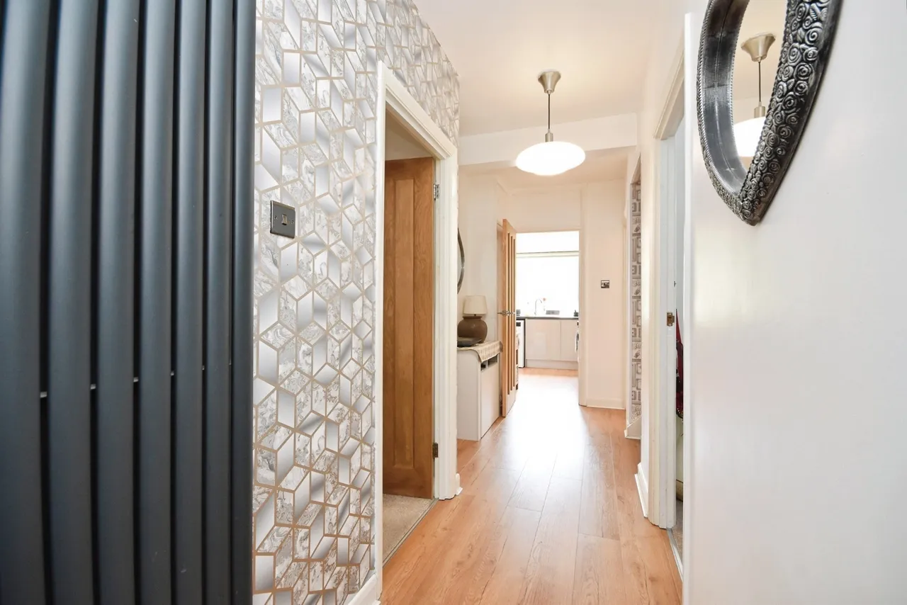 Millbrook Gardens, Gidea Park, RM2, photo 8