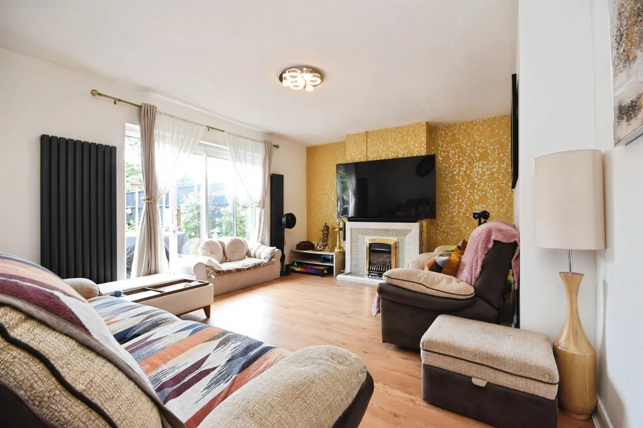 Millbrook Gardens, Gidea Park, RM2, photo 4