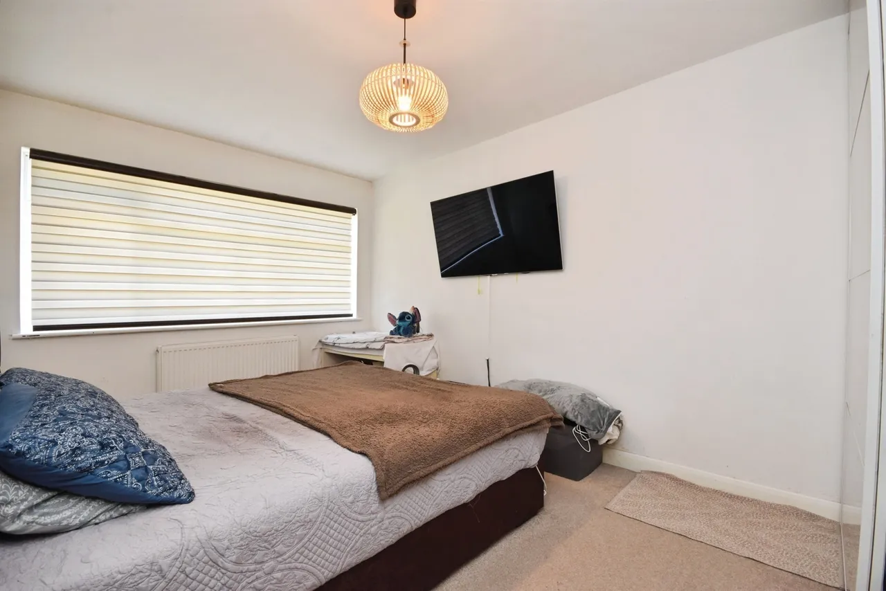 Millbrook Gardens, Gidea Park, RM2, photo 11