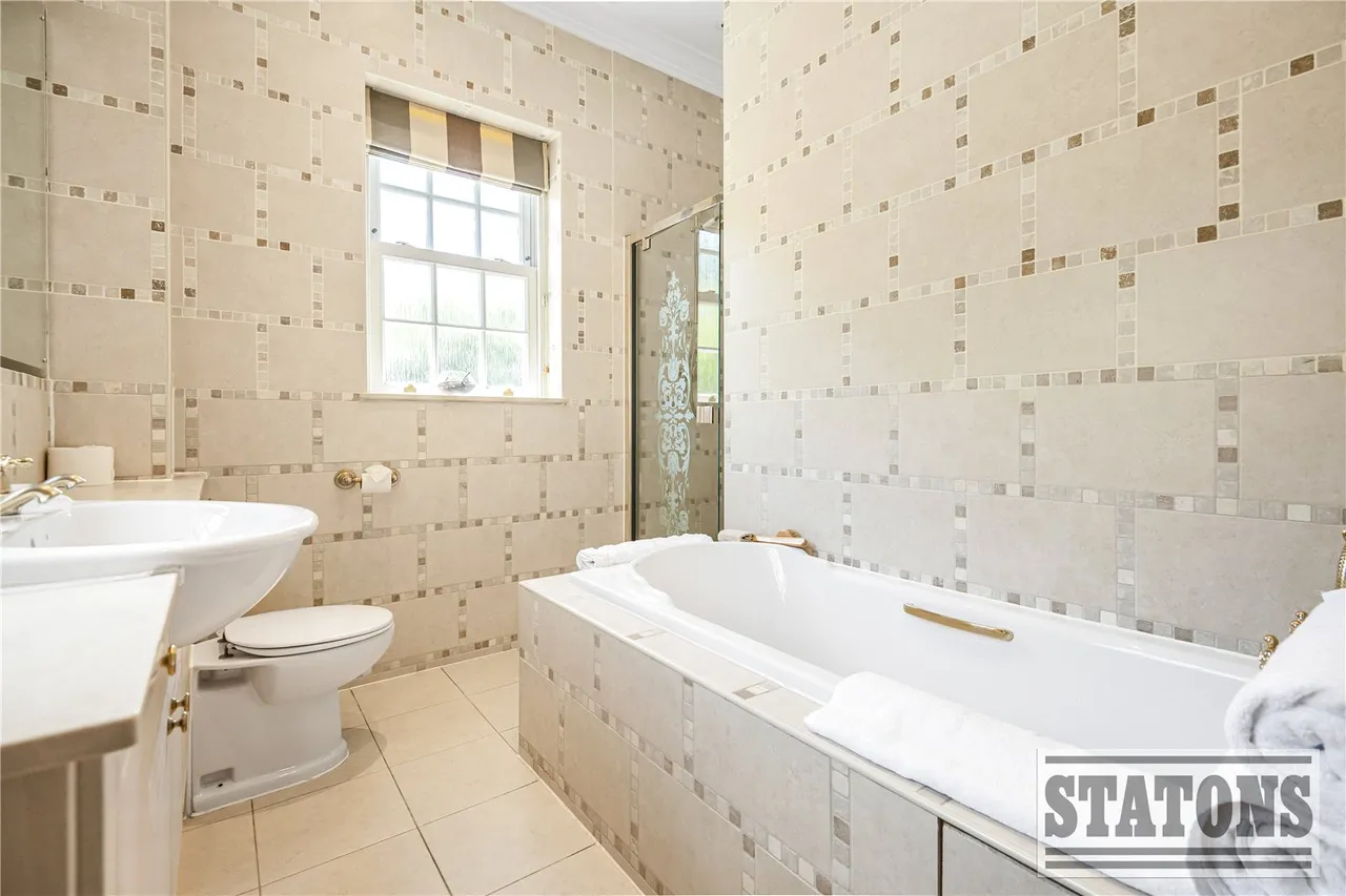 Broad Walk, London, N21 3DA, photo 22
